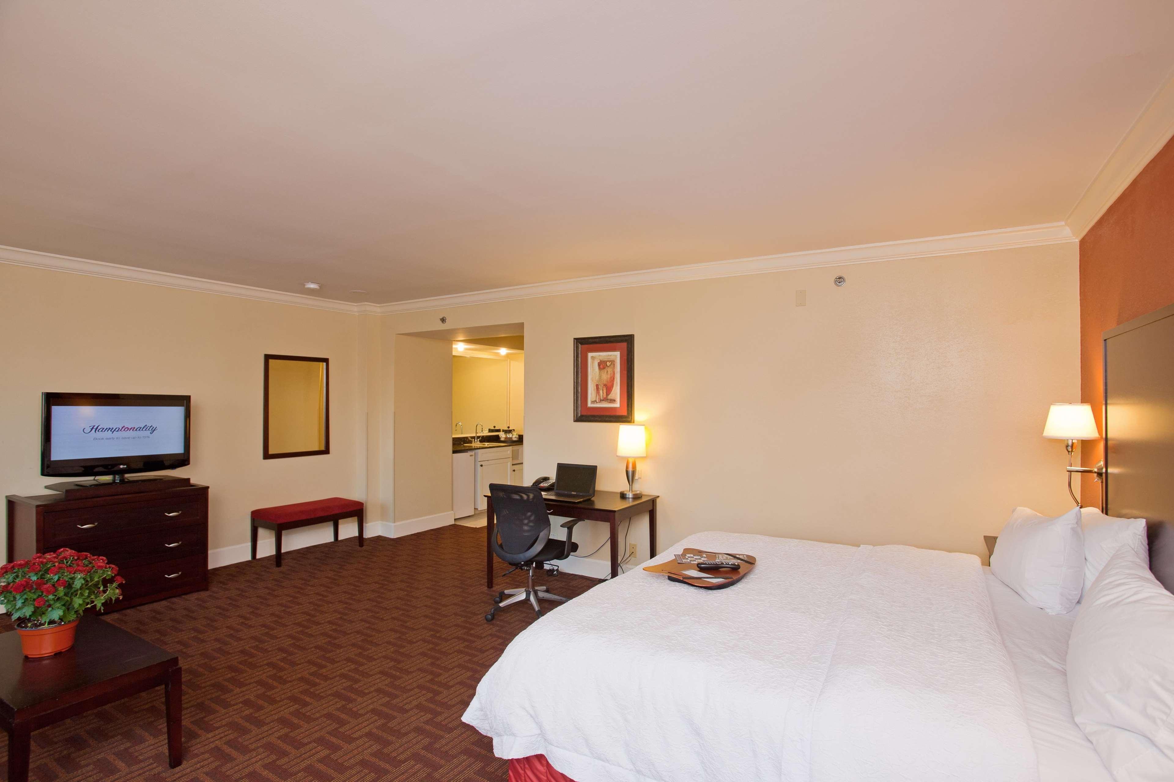 Hampton Inn&Suites Stamford Exterior foto